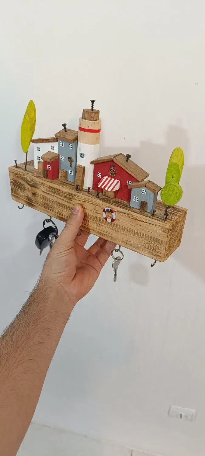 جاکلیدی چوبی کلبه ای|صنایع دستی و سایر لوازم تزئینی|گلبهار, شهر جدید گلبهار|دیوار