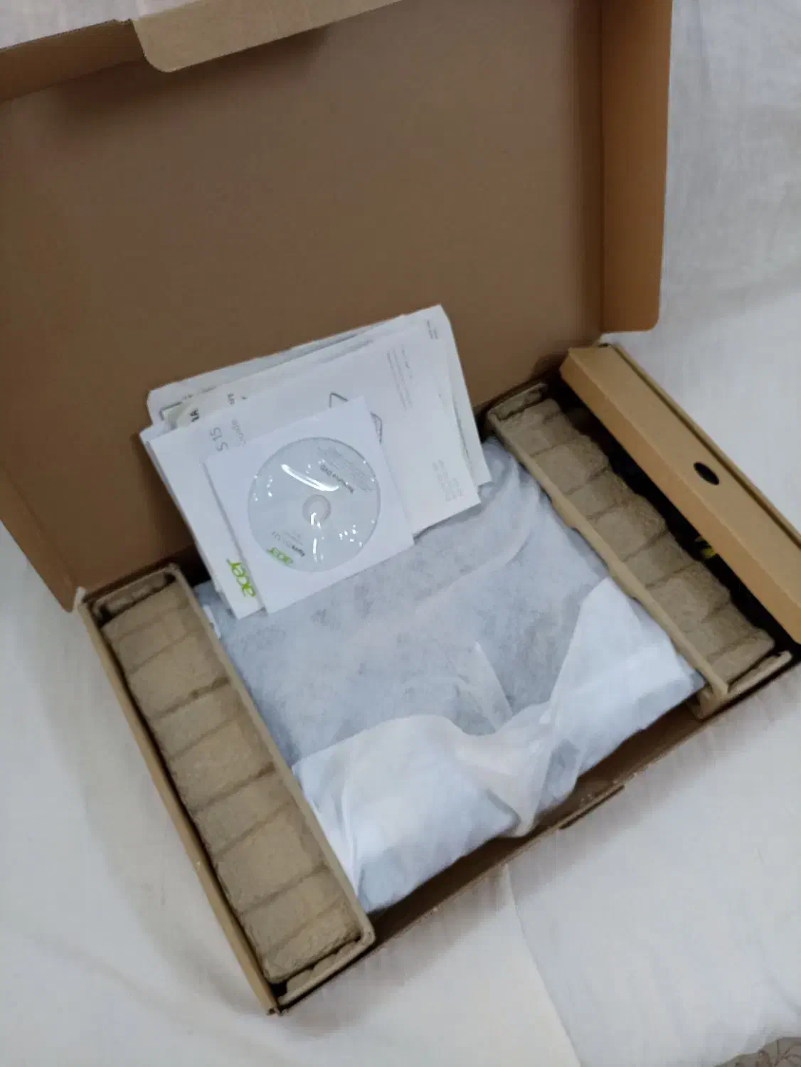 Acer ES 15  253 کارتن  شارژر  Cd|رایانه همراه|اصفهان, آهنگران|دیوار