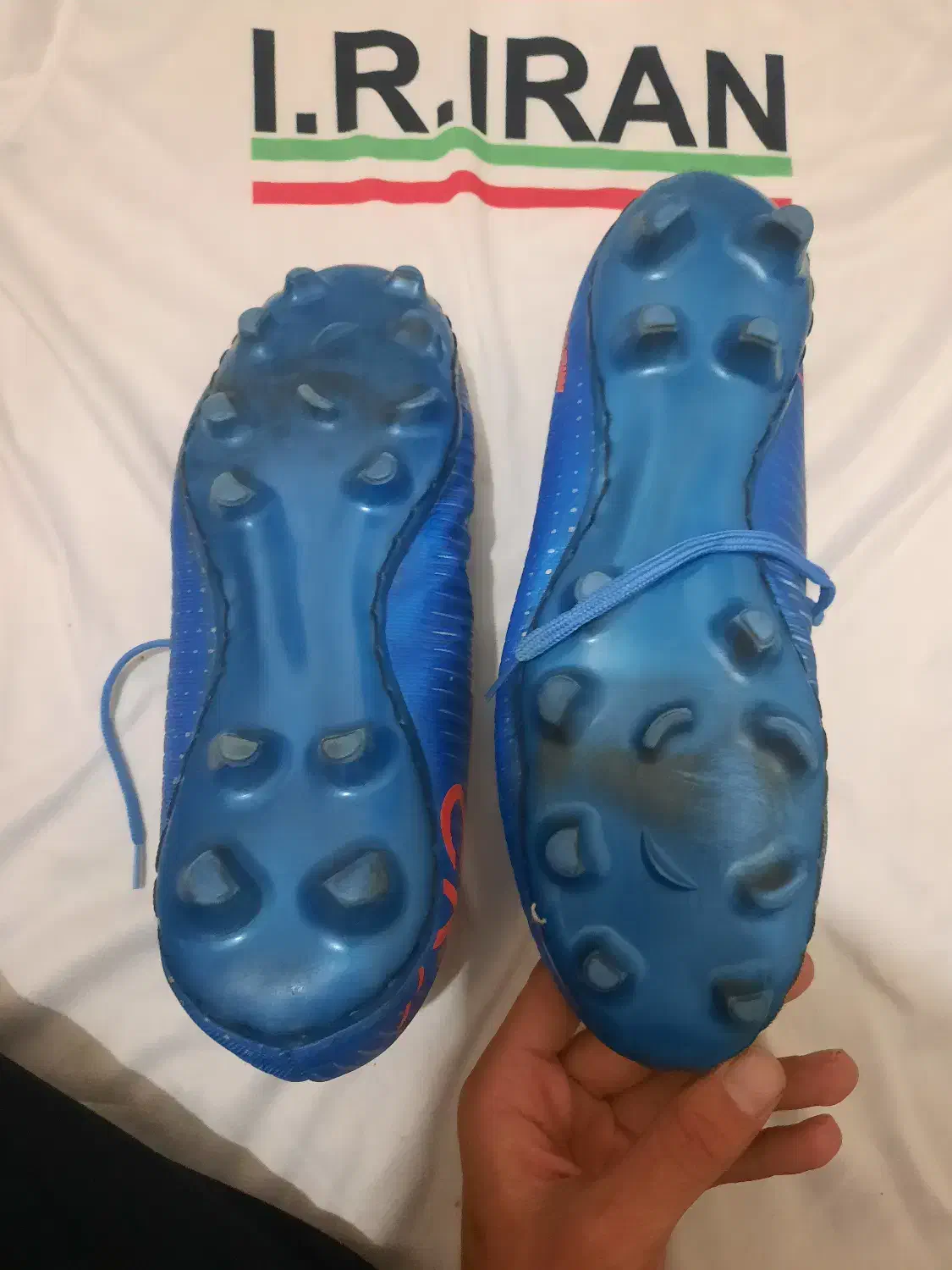 کفش ورزشی استوک|کیف، کفش، کمربند|خوی, |دیوار