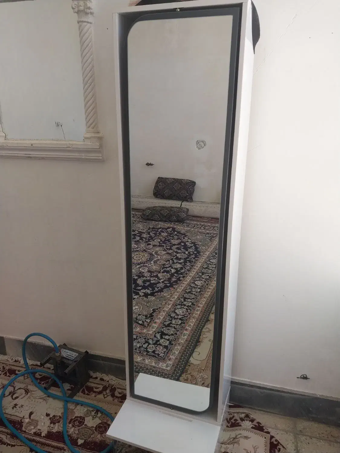 اینه قدی سفید طوسی|آینه|مرودشت, کناره|دیوار