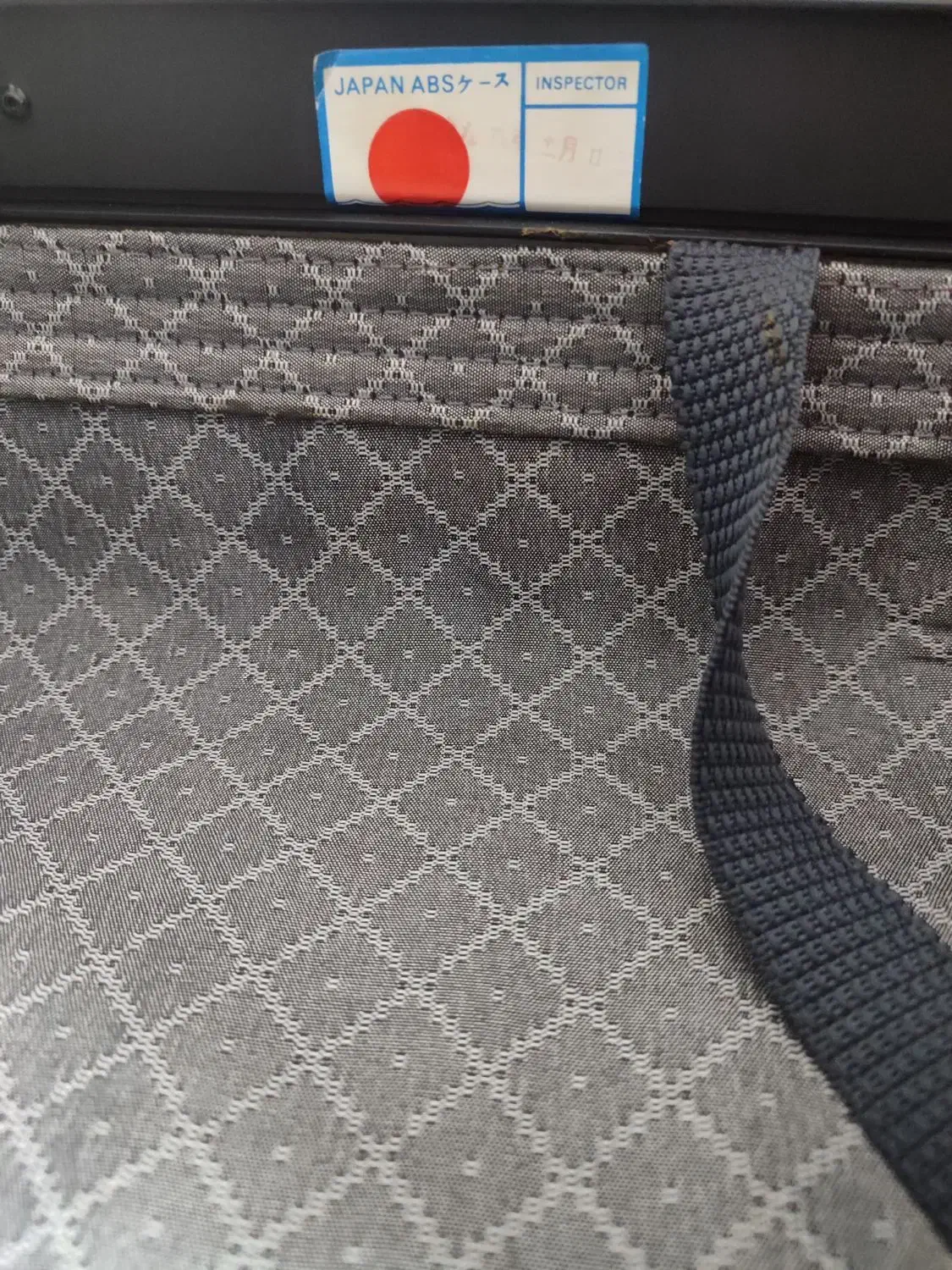 چمدون ژاپنی اصل|کیف، کفش، کمربند|اندیشه, اندیشه فاز ۴|دیوار