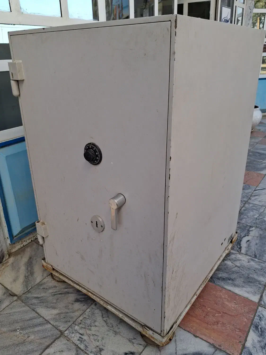 گاو صندوق دستگاه ای تی ام  بزرگ و سنگین|فروشگاه و مغازه|گناباد, |دیوار