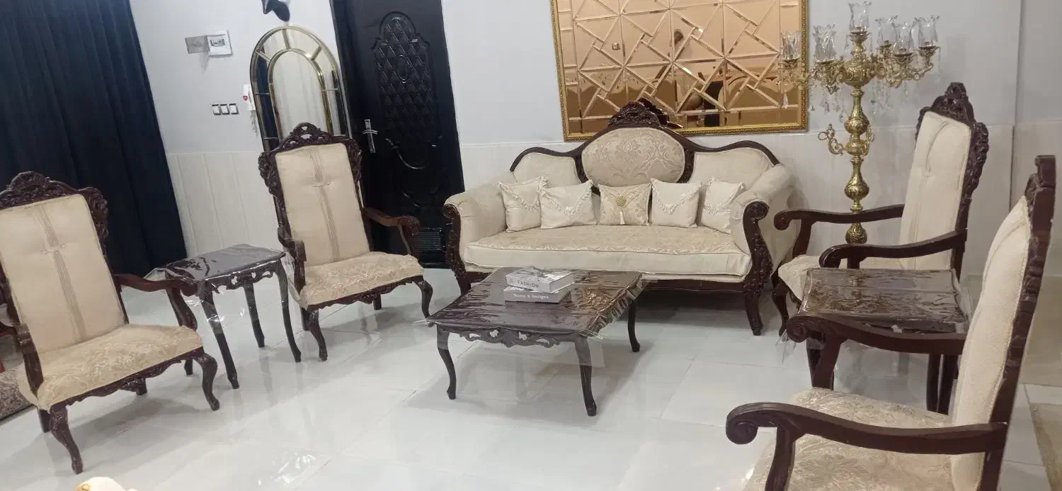 مبل سلطنتی|مبلمان خانگی و میز عسلی|تربت‌حیدریه, بالا ولایت|دیوار