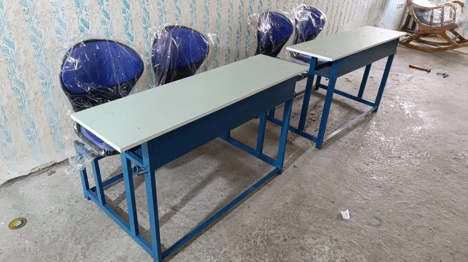 نیمکت مدارس .|صندلی و نیمکت|اردبیل, |دیوار