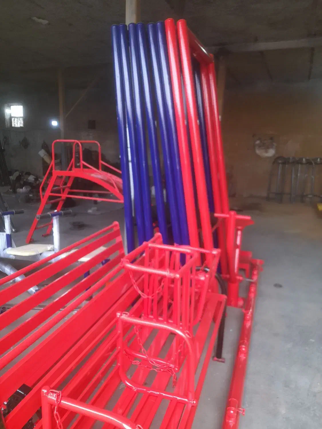 کارگر جوشکار و آهنگر و کارگر ساده|استخدام صنعتی، فنی، مهندسی|شاهدشهر, |دیوار