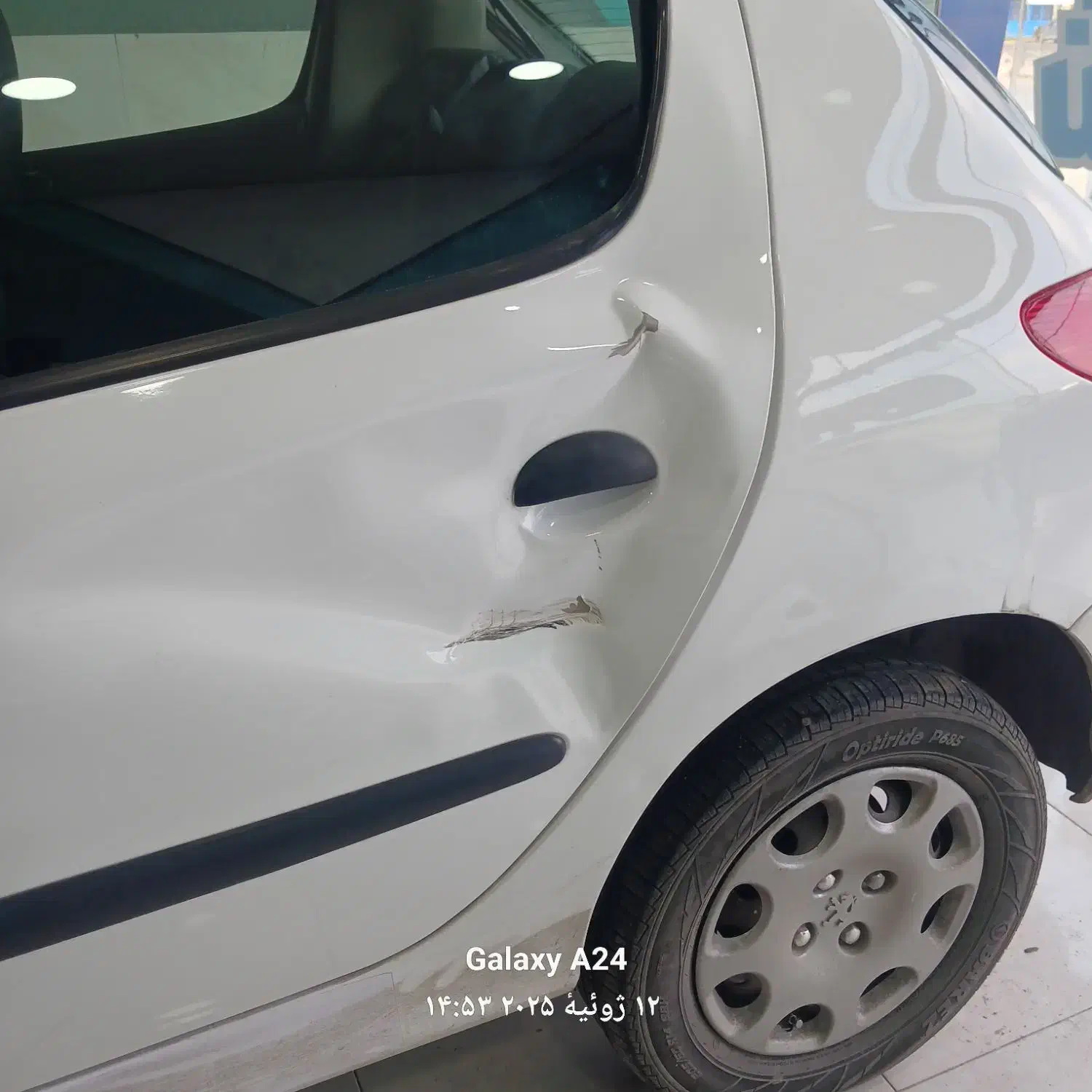 به یک نقاش خودرو حرفیه ای نیازمندیم|استخدام صنعتی، فنی، مهندسی|آمل, |دیوار