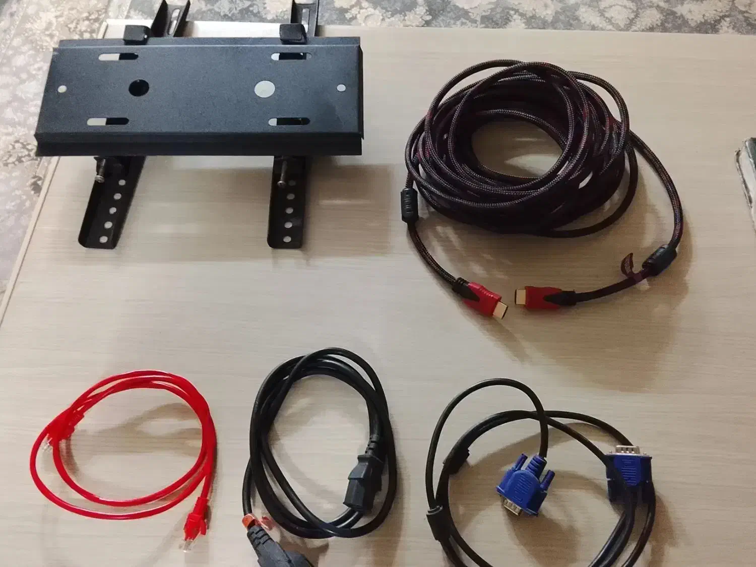 براکت|تلویزیون و پروژکتور|اصفهان, ارغوانیه|دیوار