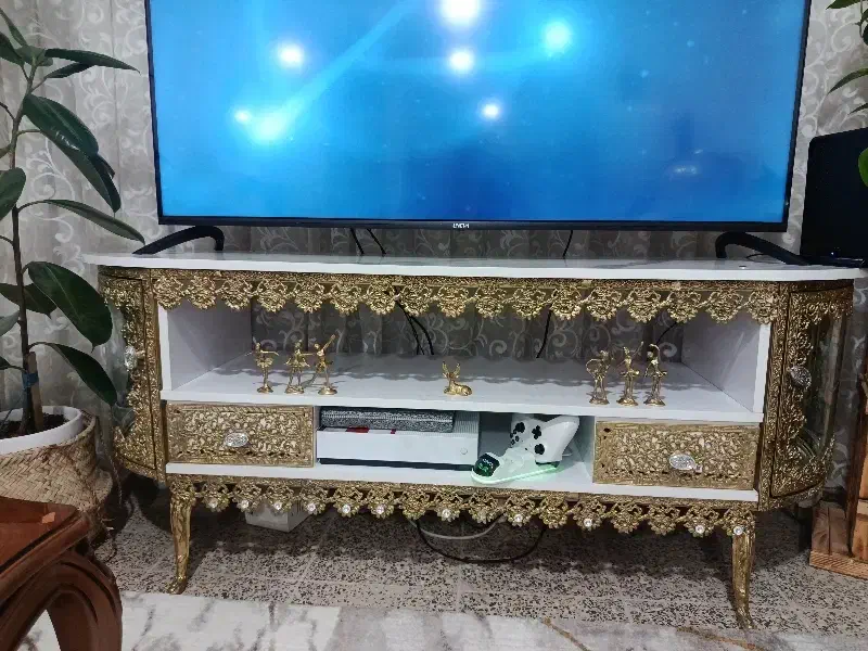 وسایل برنز|بوفه، ویترین، کنسول|خرم‌آباد, |دیوار