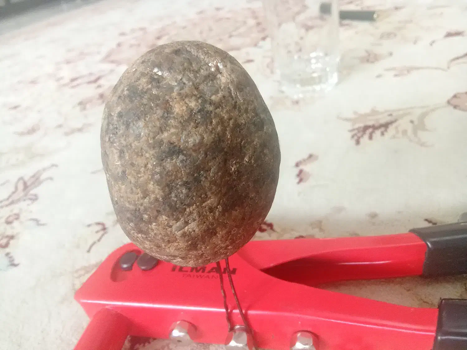 سنگ های قیمتی(شهاب سنگ)|جواهرات|لاهیجان, کوی خزر|دیوار