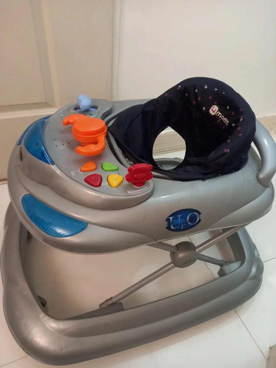 کالسکه بچه|اسباب و اثاث بچه|اراک, |دیوار