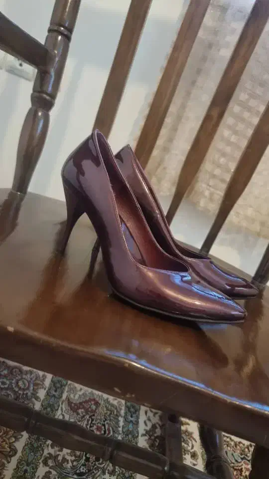 کیف و کفش ست|کیف، کفش، کمربند|دماوند, گیلاوند|دیوار