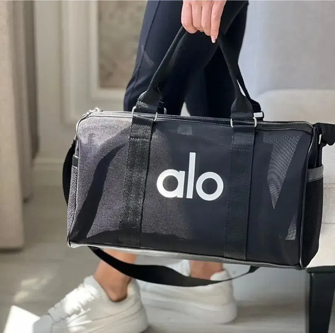 ساک ورزشی|کیف، کفش، کمربند|قم, دروازه ری|دیوار