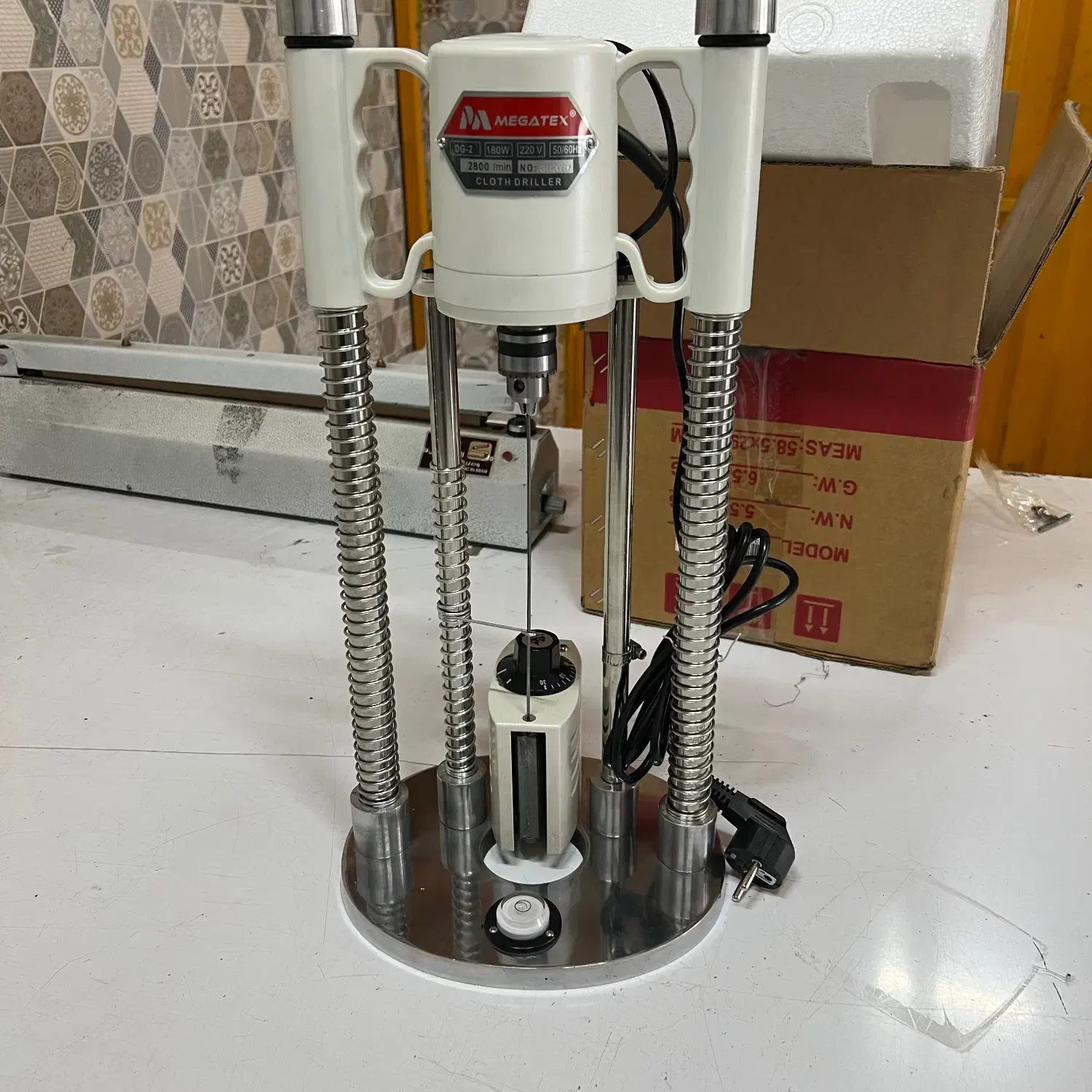 دستگاه سوراخ کن|سایر لوازم برقی|رباط‌کریم, نصیرشهر|دیوار