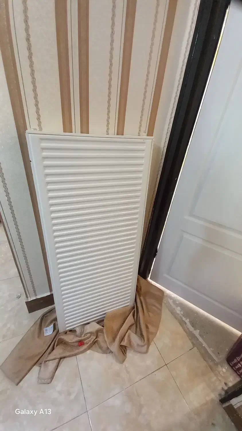 رادیات ۱۲۰ سانت سالم|آبگرمکن، پکیج، شوفاژ|هشتگرد, شهرک آپادانا|دیوار