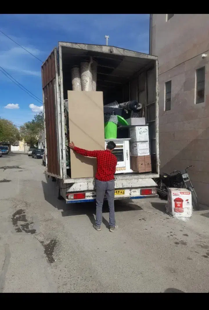 باربری اثاث منزل وهمراه کارگر ماهر|خدمات حمل و نقل|کرمان, |دیوار