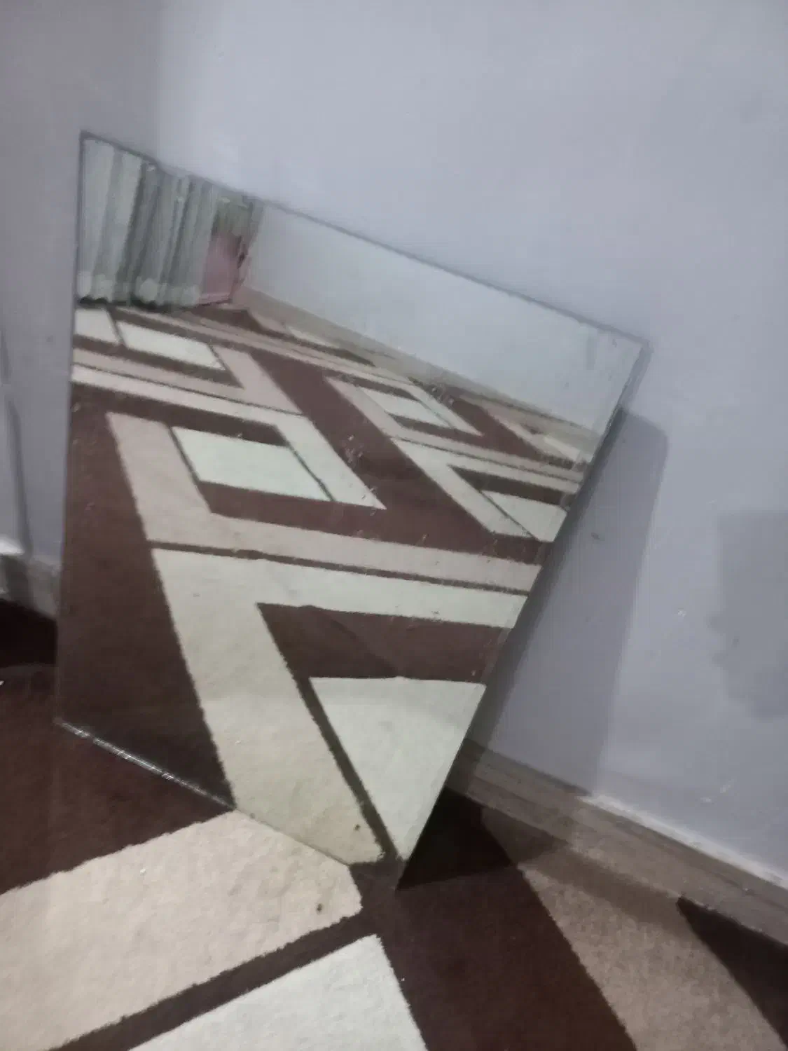 اینه|آینه|آبادان, |دیوار