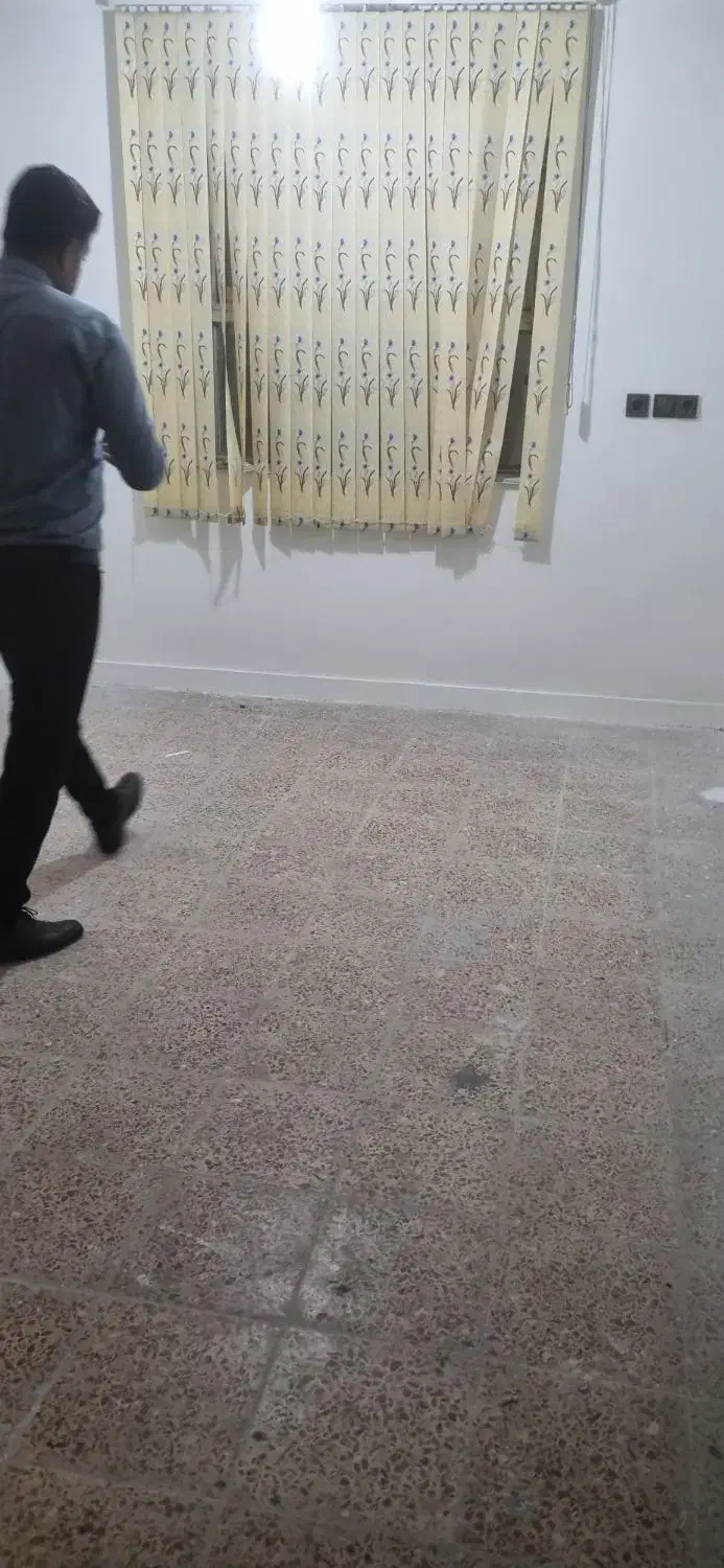 رهن ۹۰متری دوطبقه طبقه اول سر خیابون اصلی کوی شفا|اجارهٔ خانه و ویلا|بندرعباس, |دیوار