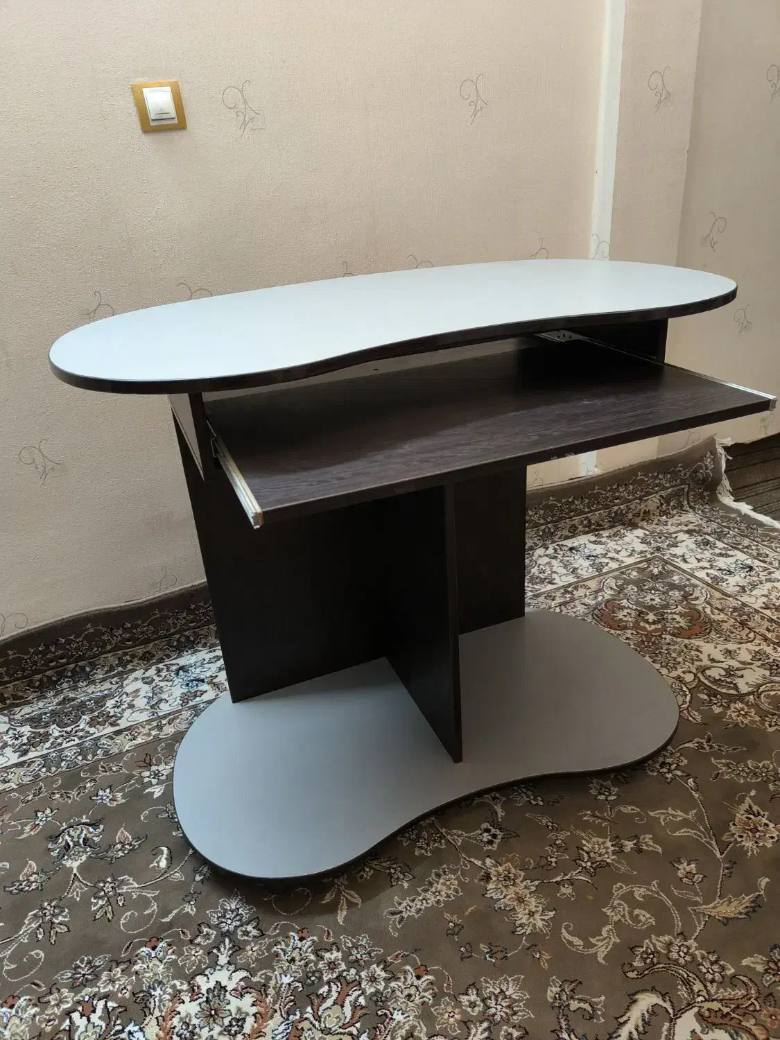 میز تحریر .میز کامپیوتر|میز تحریر و کامپیوتر|سبزوار, امیر کبیر|دیوار