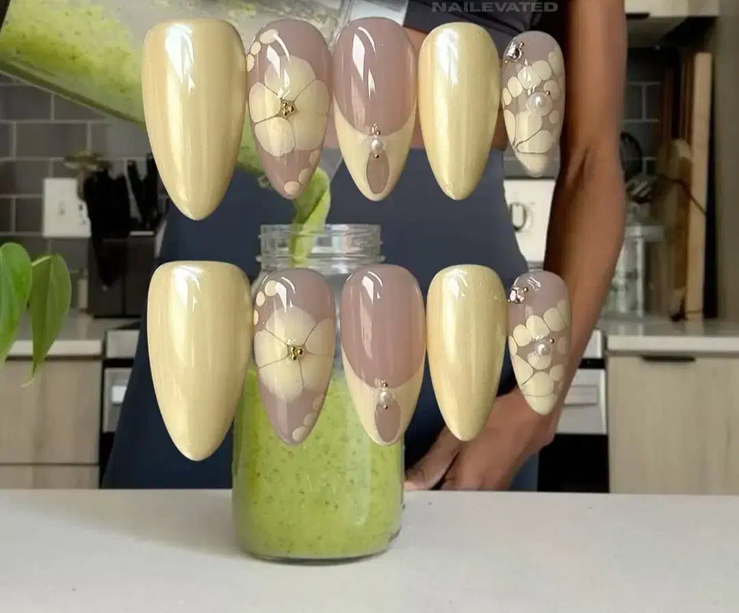 ناخنهای زیبا با دوام با مواد کاشت و طراحی ویژه|آرایشی، بهداشتی، درمانی|جم, |دیوار