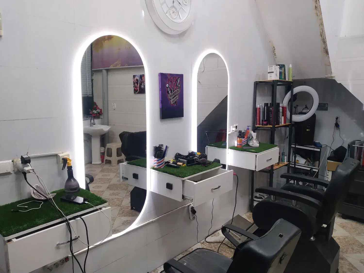 دکوراسیون ارایشگاه|آرایشگاه و سالنهای زیبایی|نیشابور, خط کاشمر|دیوار