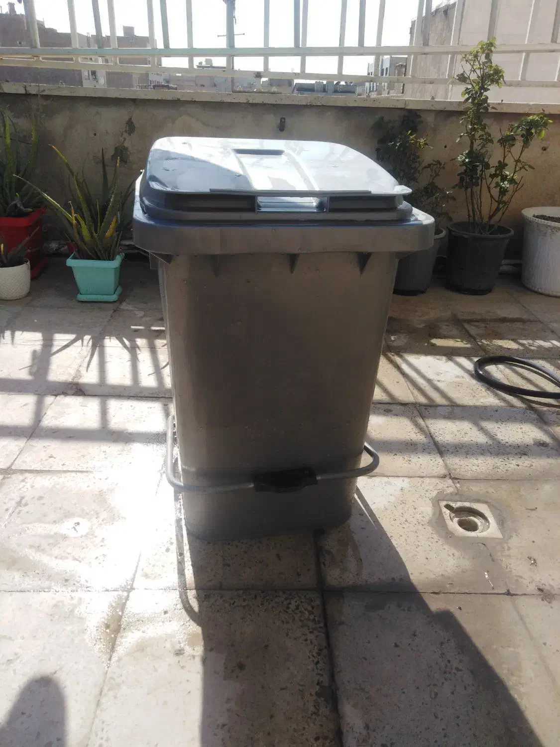 سطل اشغال بزرگ|لوازم نظافت|مشکیندشت, |دیوار