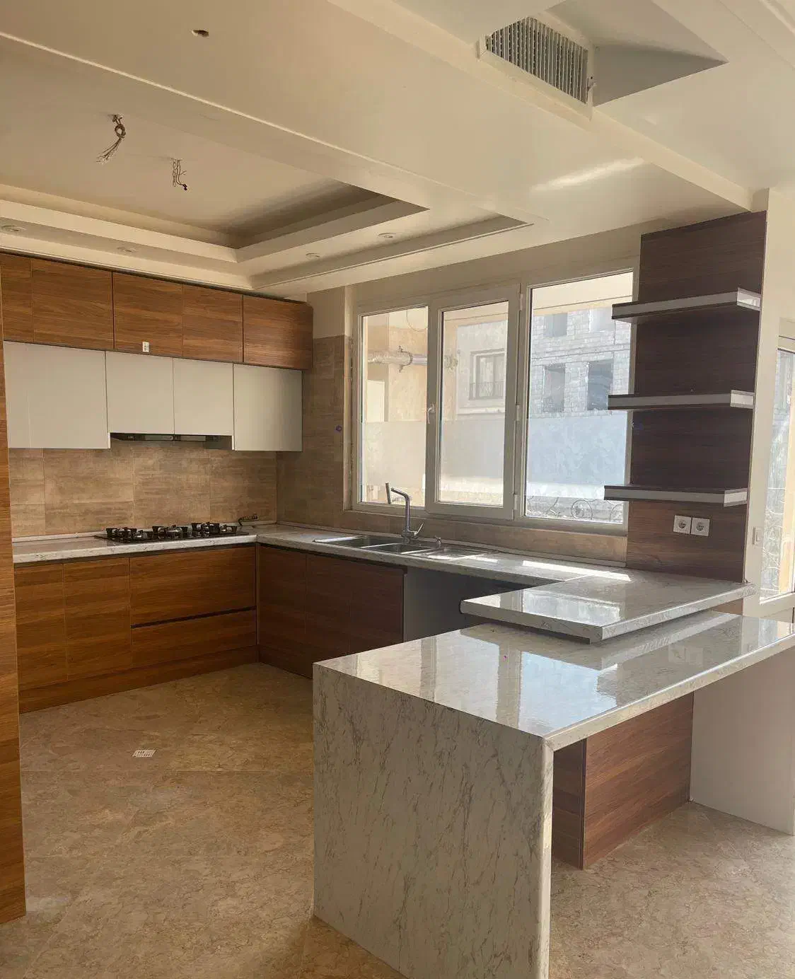 * آپارتمان ۱۰۰ متری ستارخان کلید نخورده / فول *|فروش آپارتمان|تهران, ستارخان|دیوار