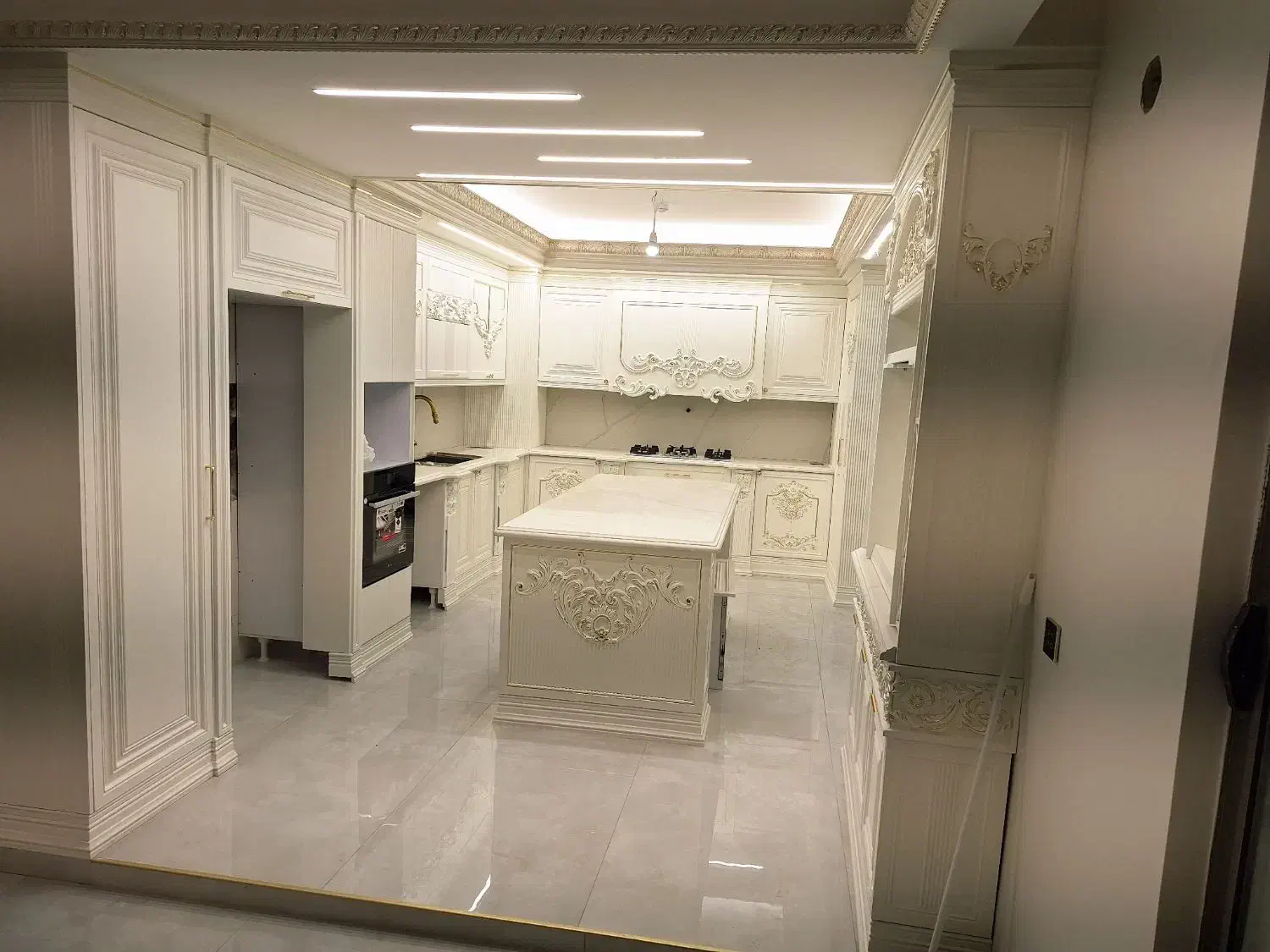 لاین نوری لاینرکار برقکار نصب هالوژن نورمخفی|خدمات پیشه و مهارت|تبریز, |دیوار