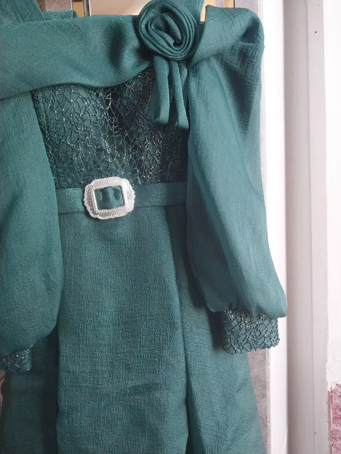 لباس مجلسی|لباس|بردسیر, |دیوار