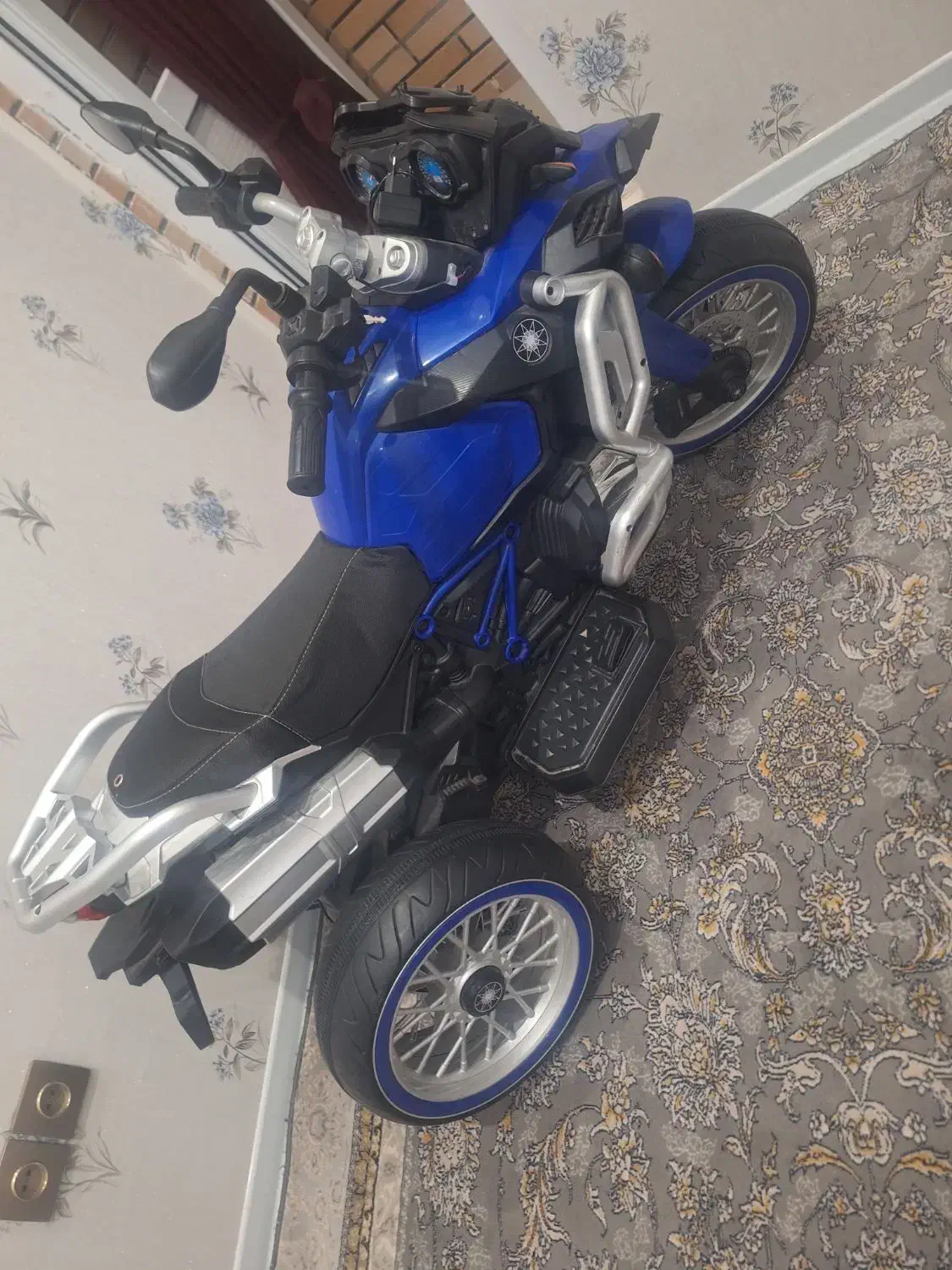 سه چرخ در حد نو خیلی تمیز بدون حتی خط|اسباب‌بازی بچه|پاکدشت, پاکدشت (مامازند)|دیوار