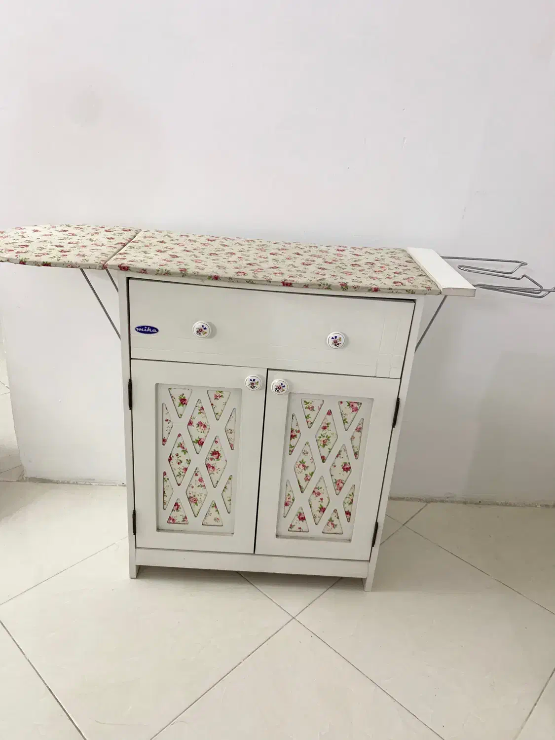 میز چرخ خیاطی و اتو|لوازم خیاطی و بافتنی|اراک, |دیوار