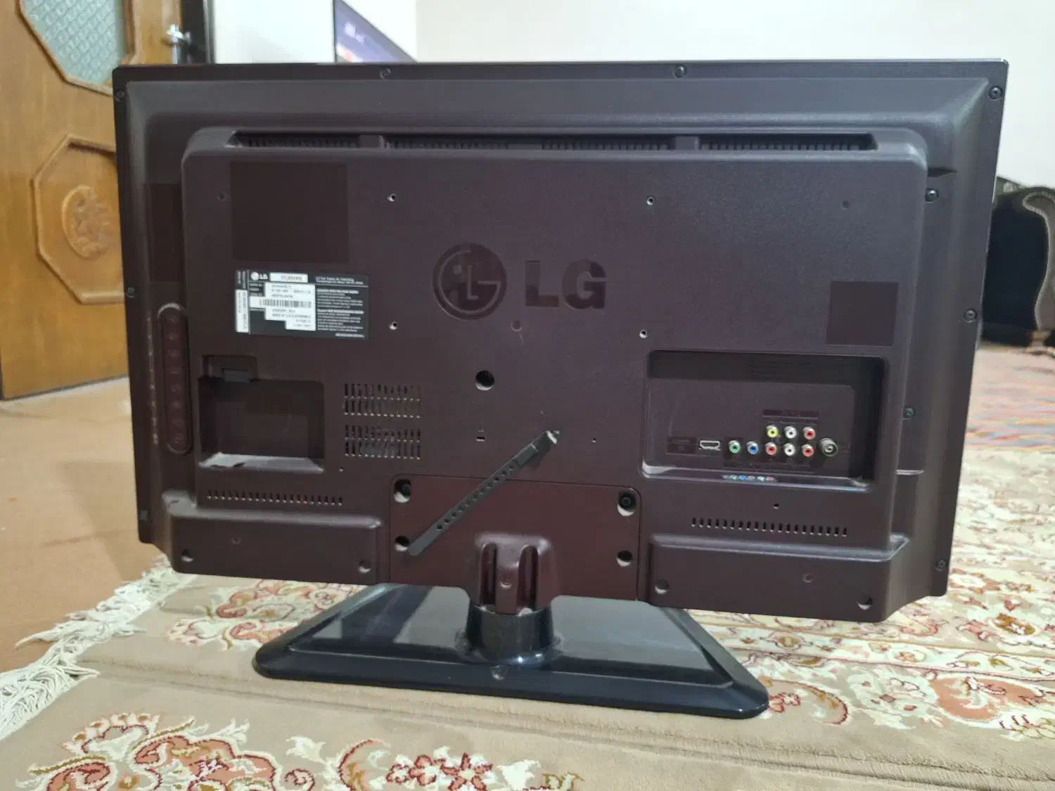 تلویزیون LED ال جی ۳۲ اینچ|تلویزیون و پروژکتور|بروجرد, |دیوار