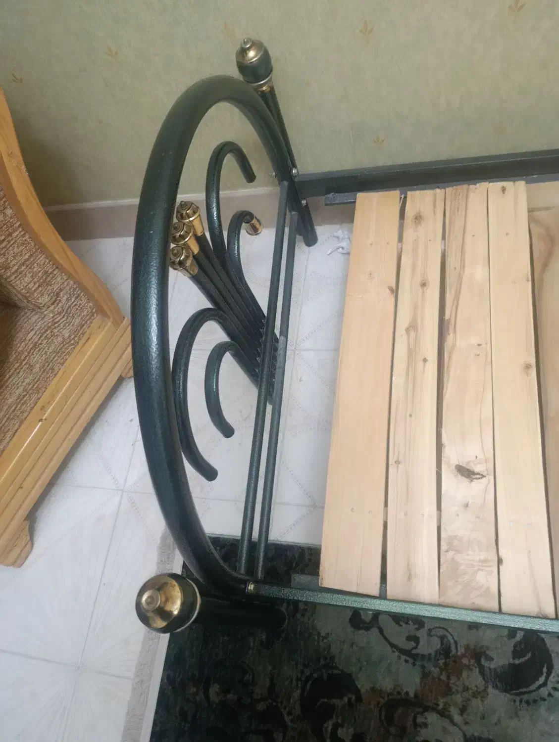 دو عدد تخت فرفوژه نو تک نفره.|تخت و سرویس خواب|شیراز, گلشن|دیوار