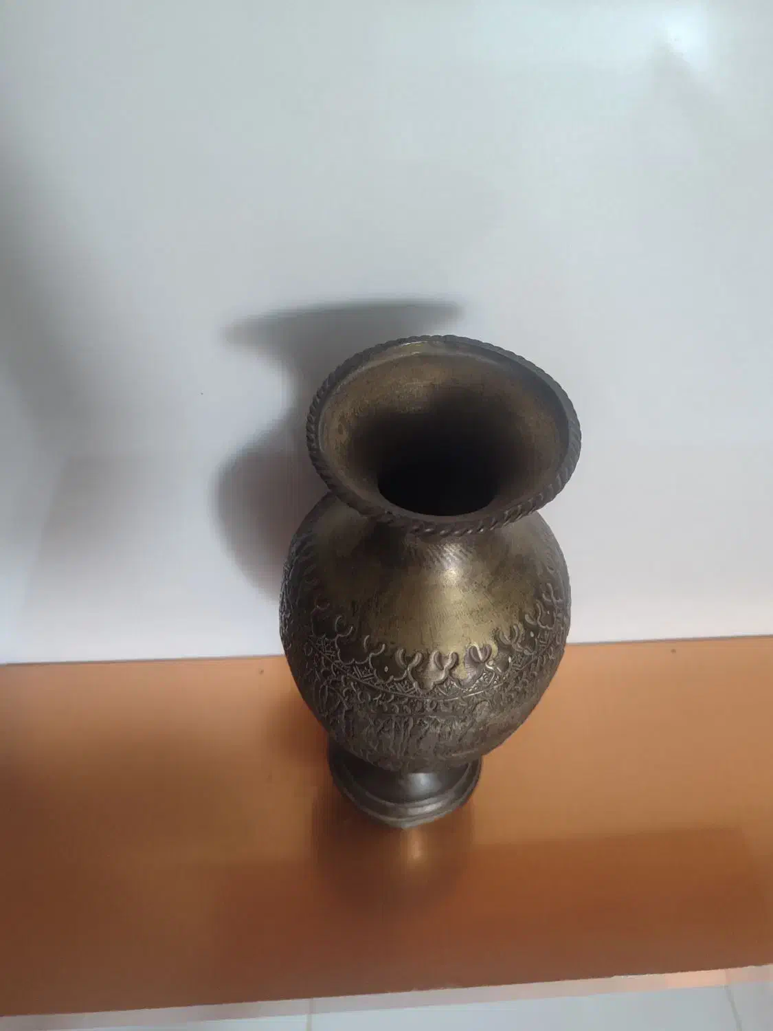 گلدان قدیمی قدمت صدساله|کلکسیون اشیاء عتیقه|گلپایگان, |دیوار