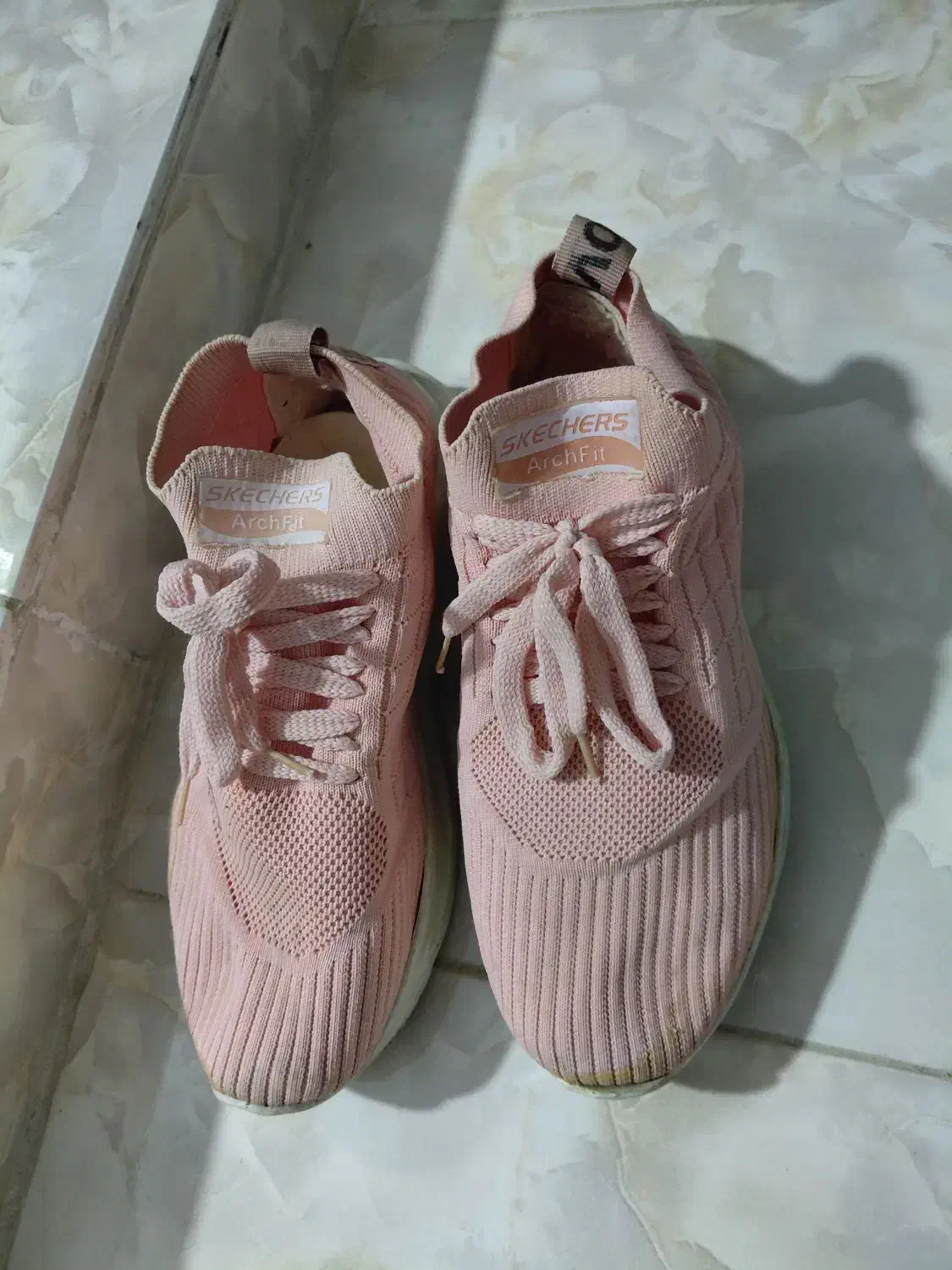 کتونی|کیف، کفش، کمربند|مینودشت, |دیوار