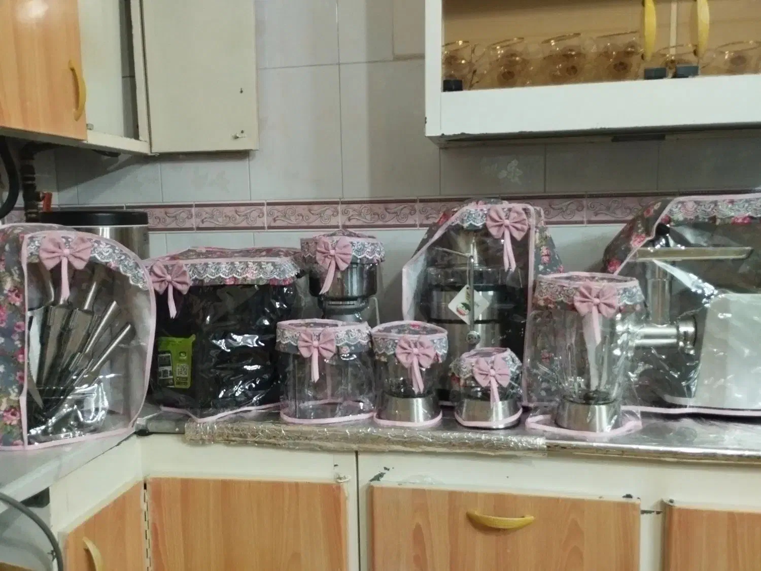 (کاور لوازم برقی آشپزخانه و سرویس عروس)|سفره، حوله، دستمال آشپزخانه|ملارد, |دیوار