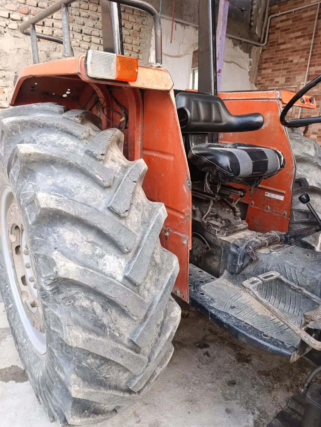 ترکتور مدل 83|خودرو سنگین|بندر گز, |دیوار