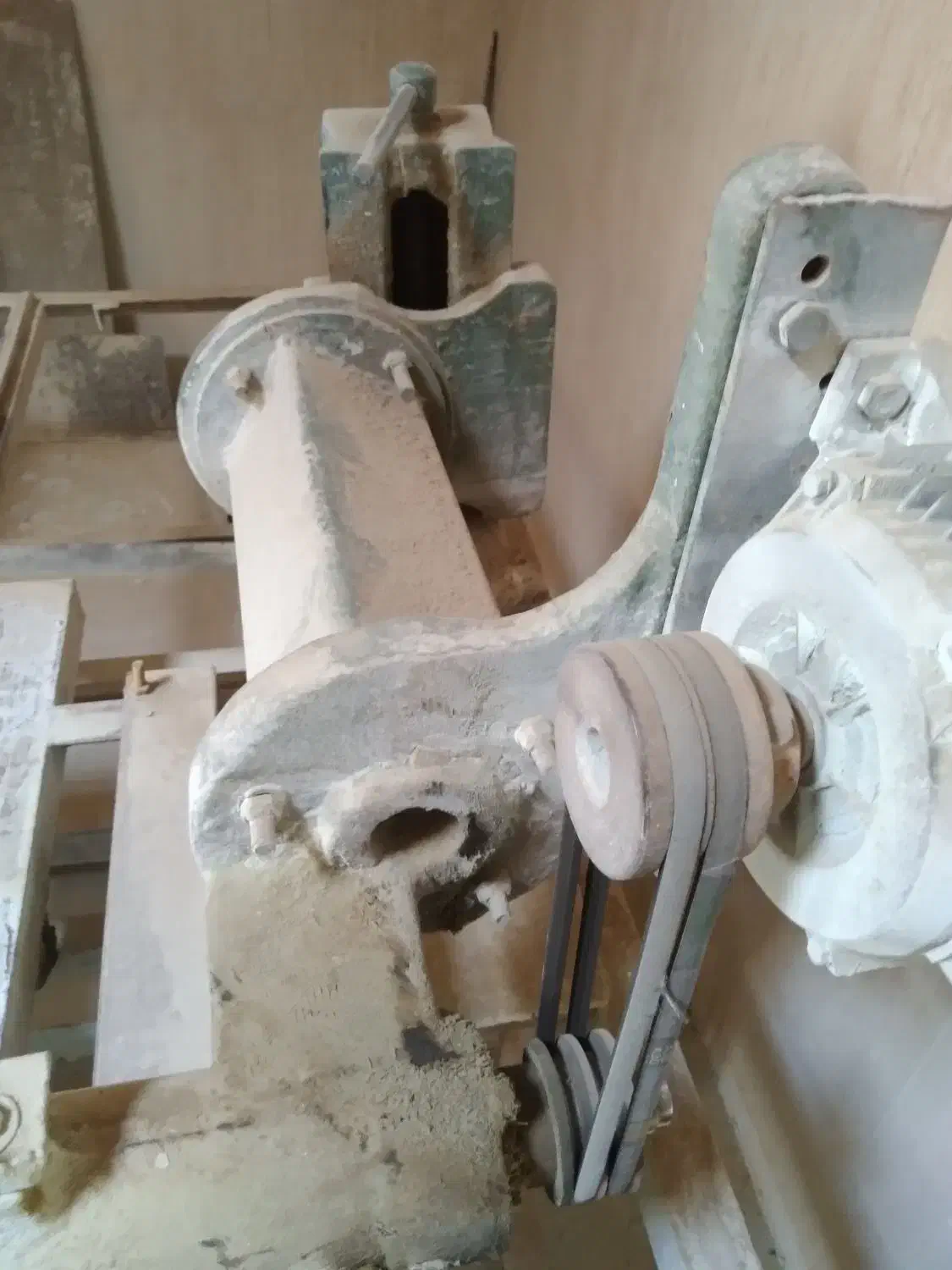 دستگاه برش سنگ پرس آبی|ماشین‌آلات صنعتی|اصفهان, گورت|دیوار