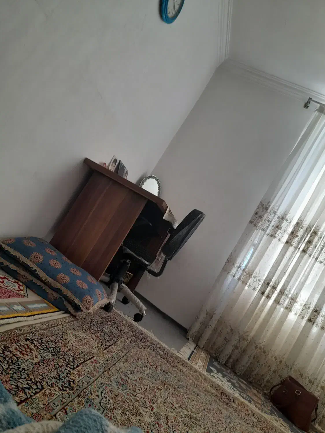 فروش میز وصندلی دانش آموزی سالم استفاده نشده|میز تحریر و کامپیوتر|بردسیر, |دیوار