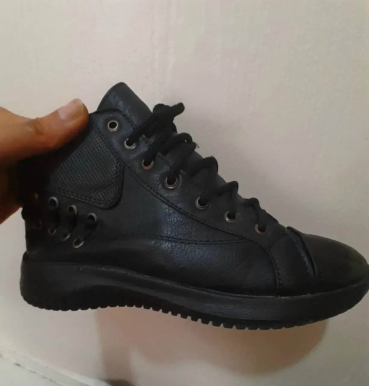 کفش چرم اصلی نیم بوت درحد نودخترونه وپسرونه|کیف، کفش، کمربند|شهریار, شهریار|دیوار