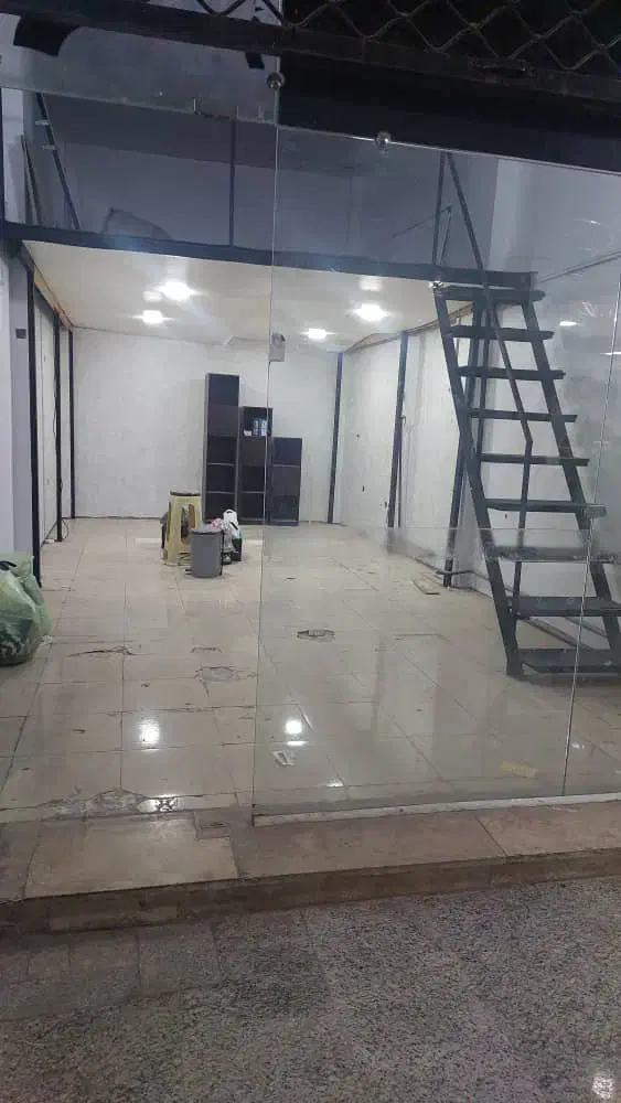 فازه صفر۳۴ متر روبرو بانک ملی پاساژ صفویه|اجارهٔ مغازه و غرفه|پرند, فاز ۰|دیوار