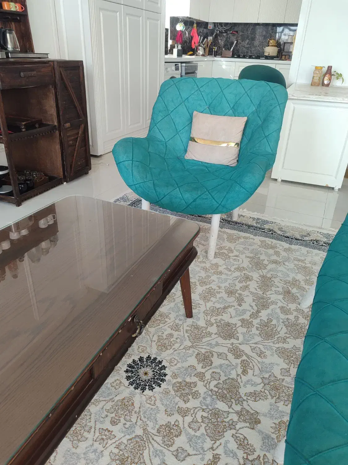 مبل راحتی و میز ناهارخوری|مبلمان خانگی و میز عسلی|نیشابور, دارایی|دیوار