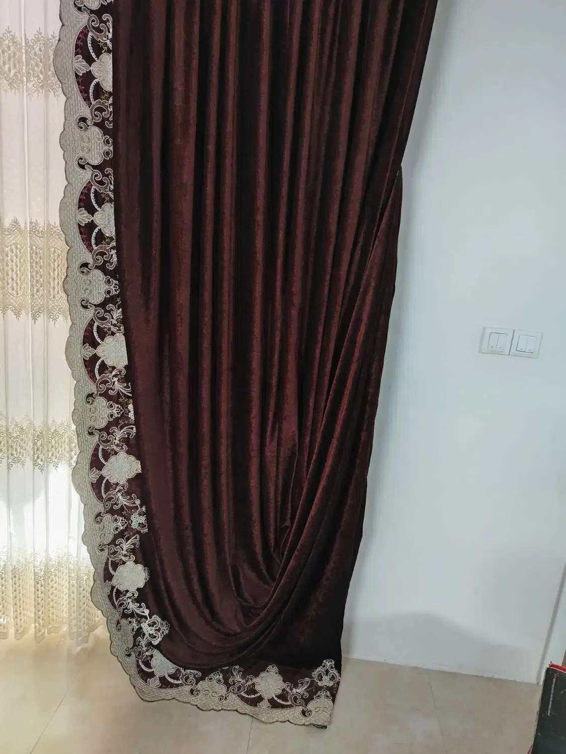 پرده پذیرایی با دو دستک مخمل|پرده، رانر، رومیزی|مشهد, کوی المهدی|دیوار