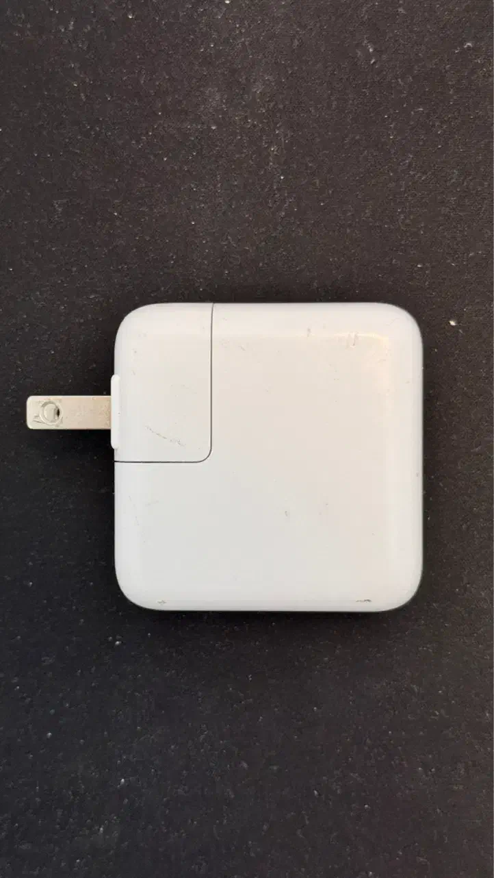 شارژر ۳۰ وات اپل اصلی برای ایفون و مک بوک|لوازم جانبی موبایل و تبلت|همدان, |دیوار