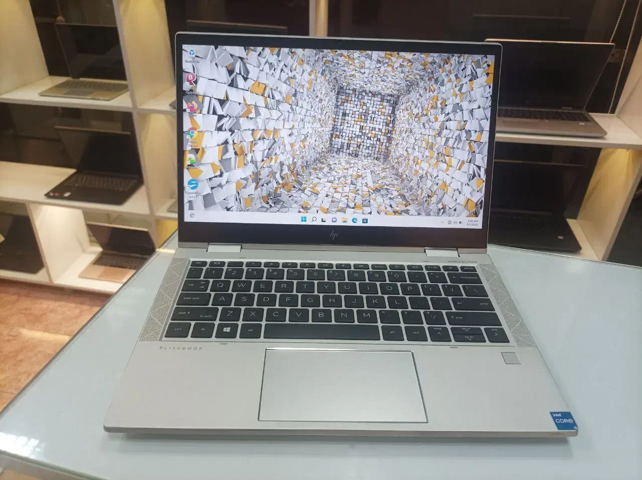 لپ تاپ لمسی تاشو hp 830 G8        فروش اقساطی|رایانه همراه|سمنان, |دیوار