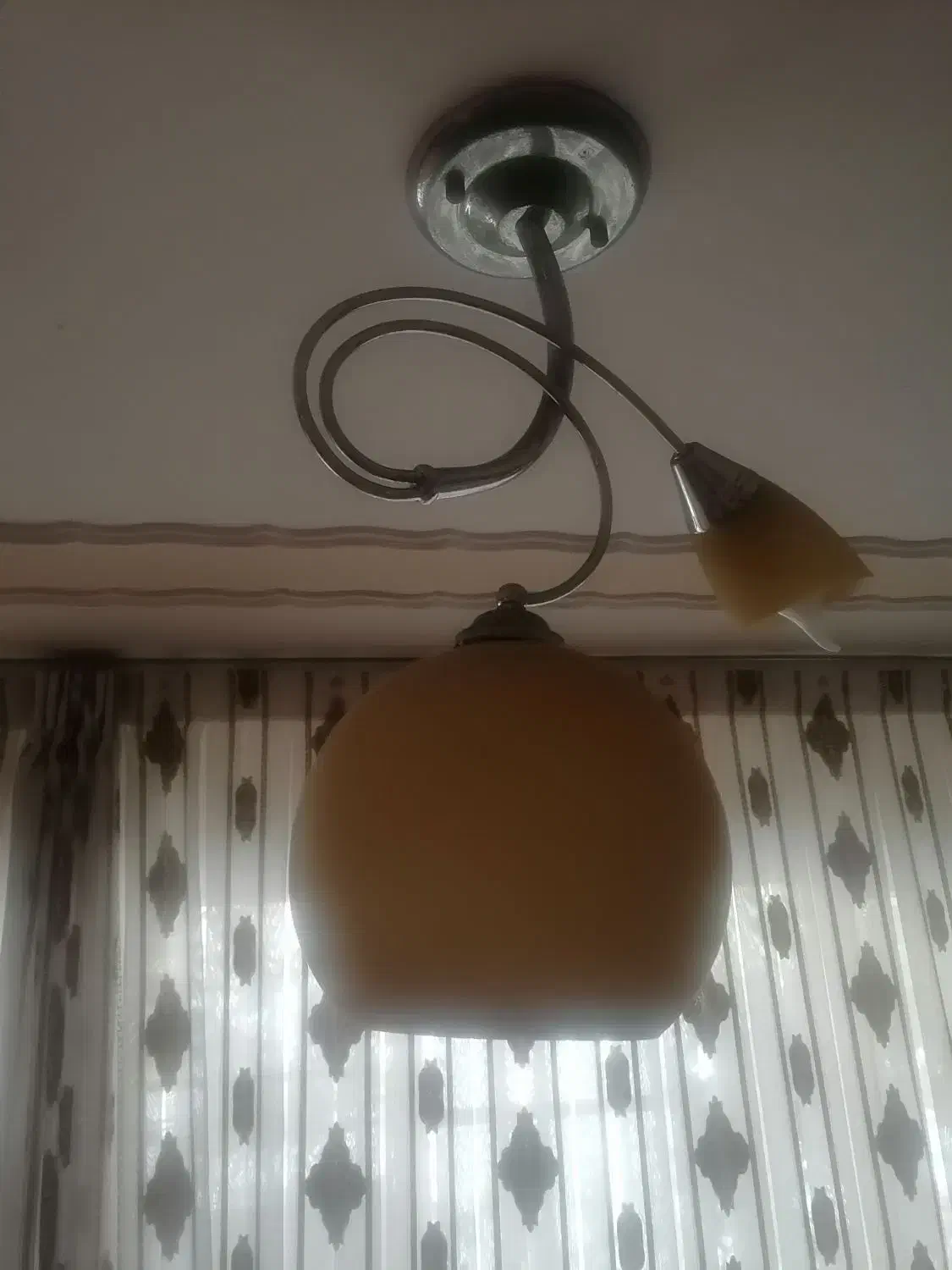 دو عدد لوستر کاملا سالم مناسب حال و اشپزخانه|لوستر و چراغ آویز|تبریز, |دیوار