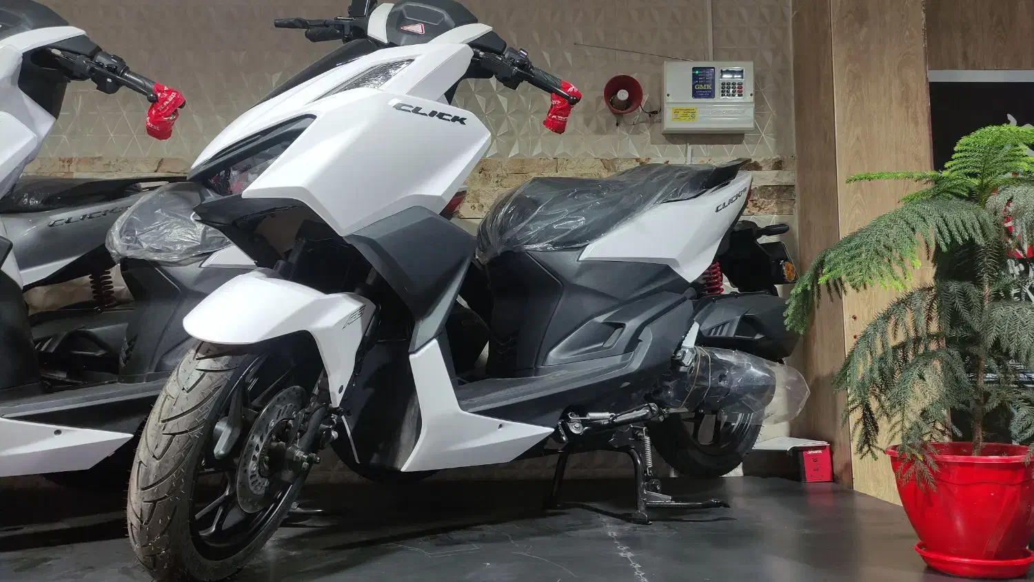 کیلیک واریو ۱۷۰ ۱۶۰ کبیر موتور|موتورسیکلت|فردیس, شهرک شهید حسینی|دیوار