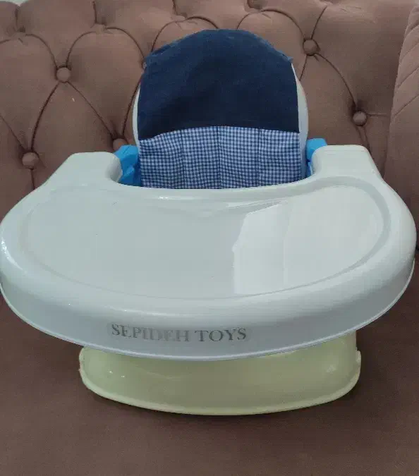 صندلی کودک|تخت و صندلی بچه|ساوه, |دیوار