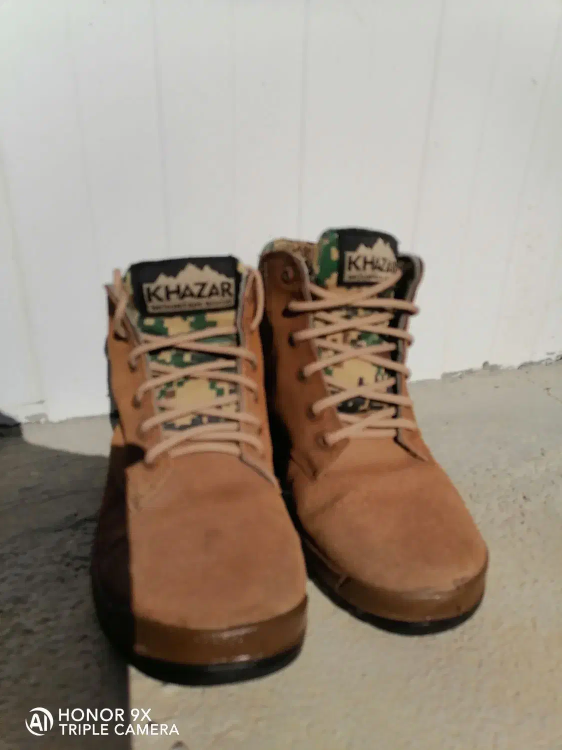 کفش کار|کیف، کفش، کمربند|بندر کنگان, |دیوار