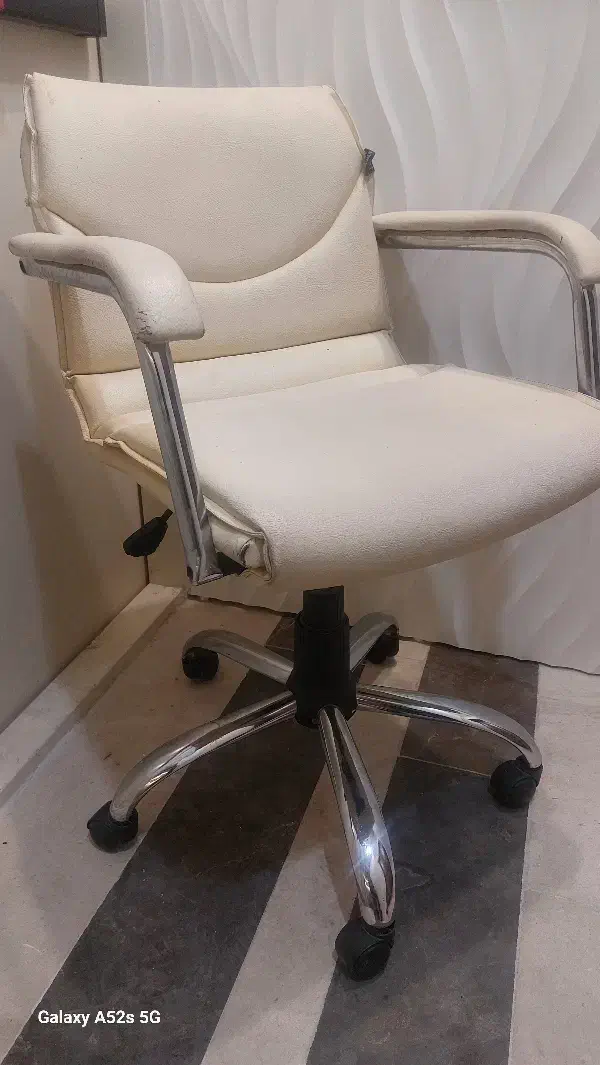 صندلی چرخ دار|صندلی و نیمکت|بیرجند, |دیوار