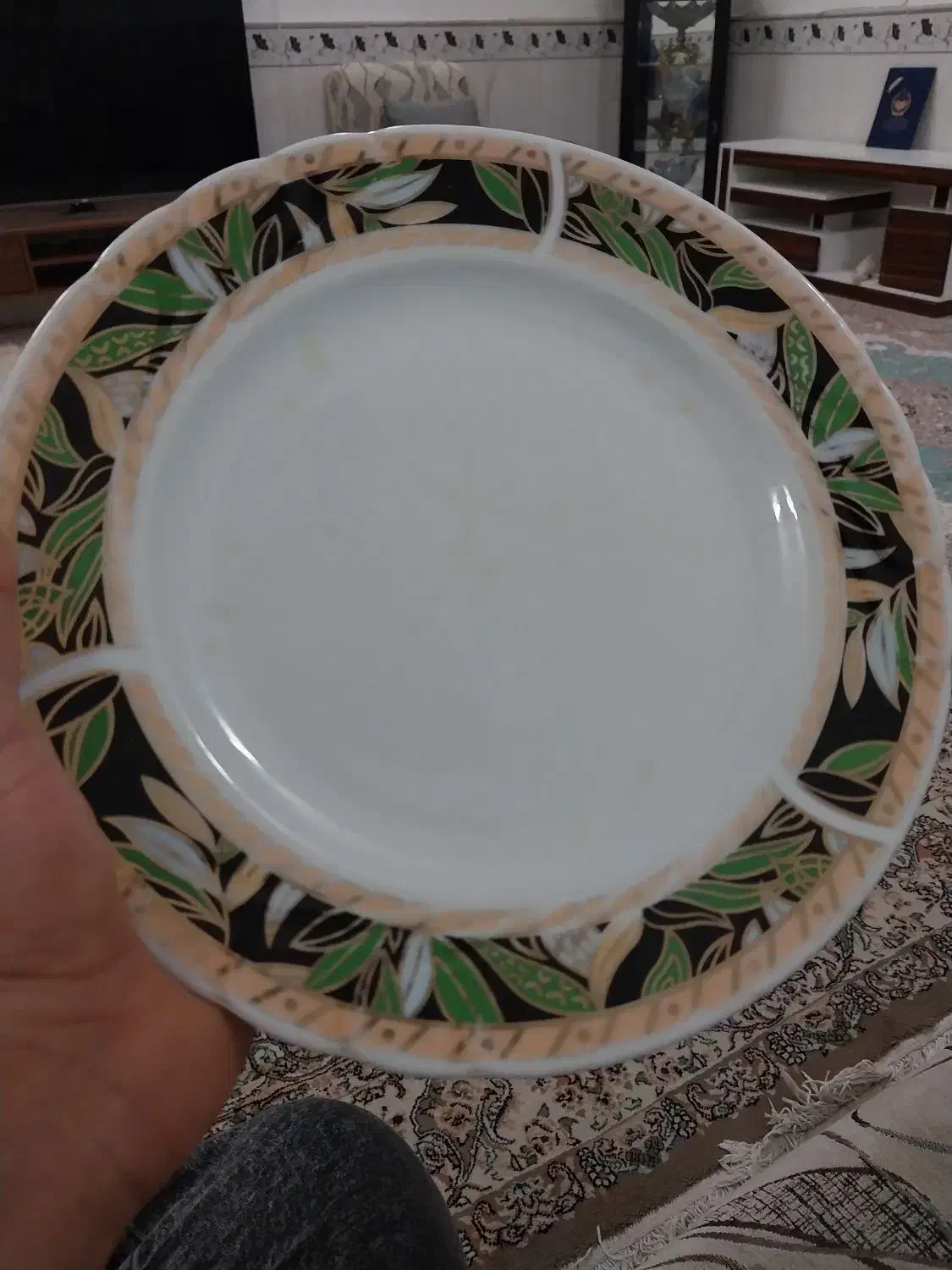 بشقاب چینی و دیس|ظروف سرو و پذیرایی|قم, شاه سید علی|دیوار